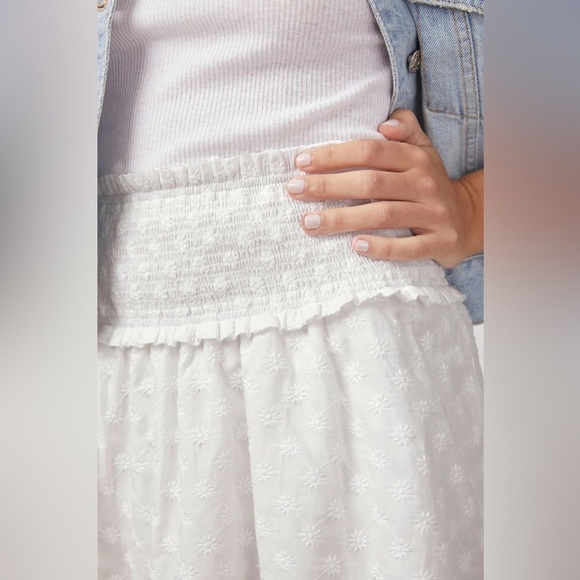 NWT Rails Addison Skirt with White Embroidered Daisies - Picture 3 of 5